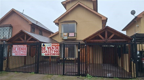 Casa En Venta De 4 Dorm. En Buín