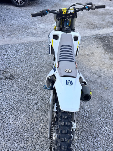 Motocross Husqvarna Mod.fc 450 Año: 2022 Cc: 449.9 Cm3 Hora