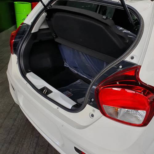 Imagen 8 de 10 de Suzuki Celerio Full Equipo