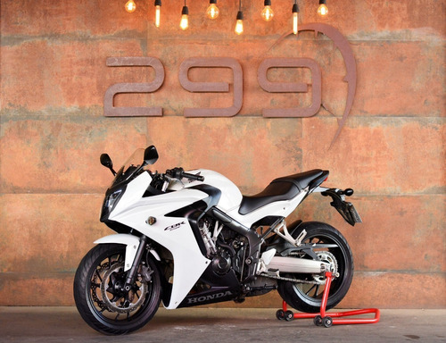 Imagem 2 de 8 de Honda Cbr 650 F 2015 Std