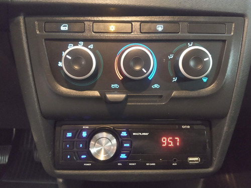 Imagem 12 de 16 de Gm Celta Lt 1.0 Flex 2015 - Completo / Baixa Km