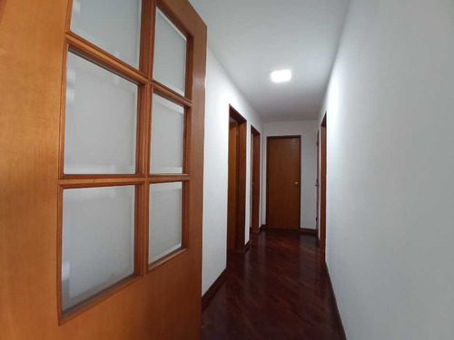 Imagen 11 de 27 de En Venta Apartamento Remodelado 144 M² 4h/3b/2 Pe Chuao