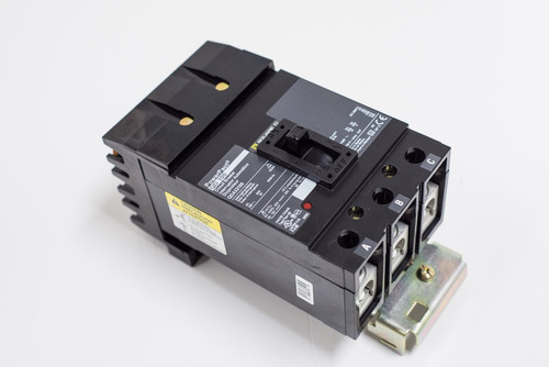 Disyuntor Circuito Caja Moldeada Schneider Electric 240 225