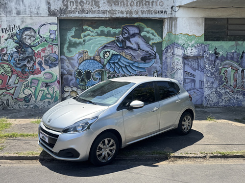 Peugeot 208 1.6 Active