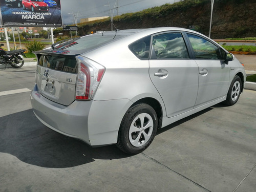 Imagen 7 de 15 de Toyota Prius 2015 1.8 Base Hibrido At