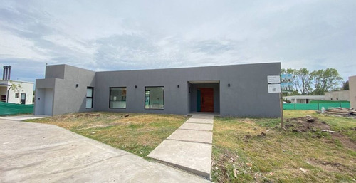 Casa En Barrio Cerrado Fincas De Alvarez. Dueño Directo!