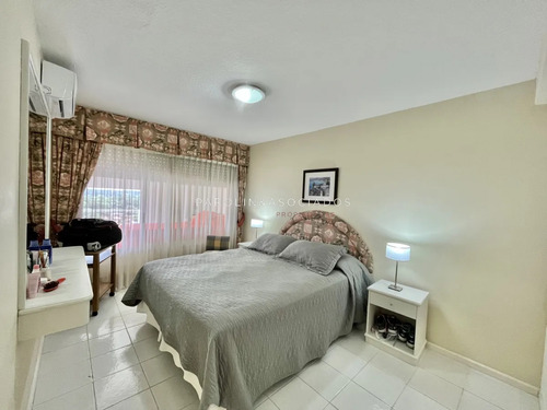 Departamento En Playa Mansa