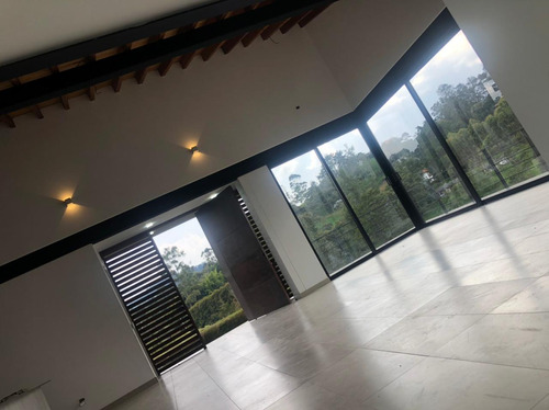 Moderna Finca En Venta En Parcelacion En El Retiro Antioquia