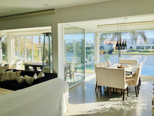 Alquiler Casa Alisos Nordelta: 5 Dorm. C/muebles - Piscina - A La Laguna
