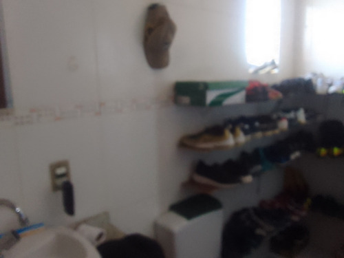 Excelente Sobrado Com Três Quartos,três Banheiros Uma Suite
