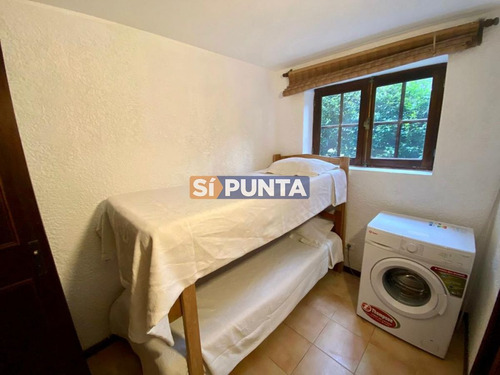 Imagen 29 de 30 de Espectacular Casa En Lugano 5 Dormitorios 4 Baños