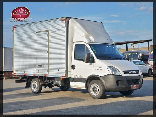 Imagem 3 de 15 de Iveco Daily City 30s13 Com Baú 2019