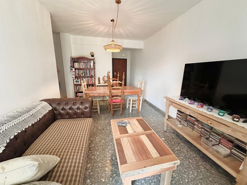 Departamento En Avenida Juan Bautista Alberdi 200