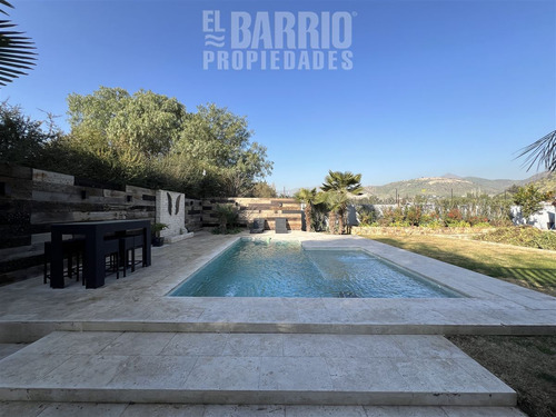 Casa En Venta De 4 Dorm. En Colina