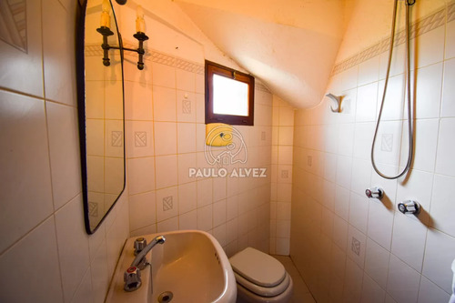 Casa En Alquiler Temporal En Piriápolis, Ideal Para Disfrutar En Vacaciones, Tres Dormitorios, Baño. A Metro Del Mar
