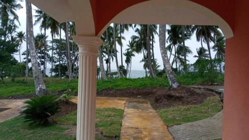Villas Listas Para Mudarse En Samaná, Republica Dominicana.