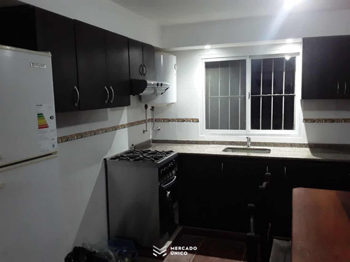 Casa + Dto Av Peñaloza 3900