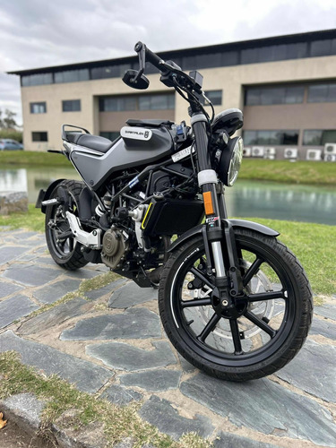 Husqvarna Svartpilen 200