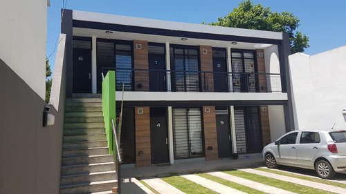 Imagen 2 de 9 de Departamento - Castelar Norte