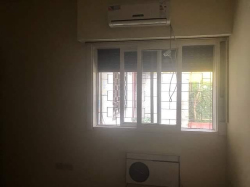 Casa En Venta - 2 Dormitorios 2 Baños - Cochera - 383mts2 - Ituzaingó