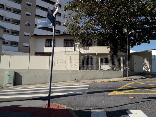 Imagem 4 de 15 de Casa A Venda Com 3 Quartos No Bairro Estreito Em Florianopolis - V-81783