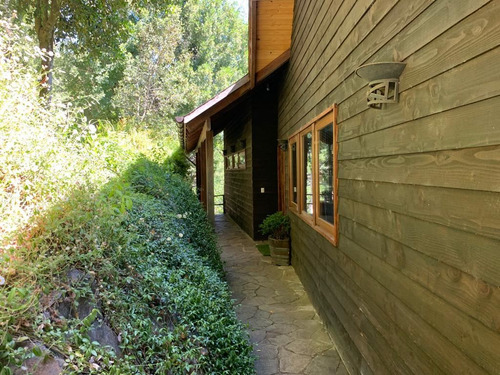 Casa En Venta De 12 Dorm. En Panguipulli