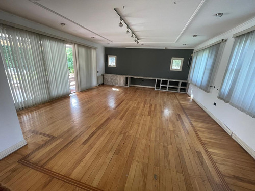 Importante Casa En Las Delicias 4 Dormitorios, Con Pileta, Q