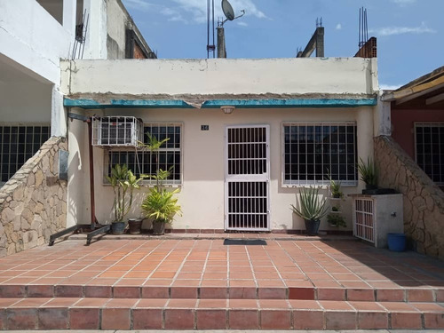 Casa En Urb Los Jarales, Res. Rio Claro, San Diego,  Tg