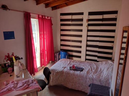 Imagen 5 de 6 de Venta Ph De 2 Ambientes En Dos Plantas En Paternal