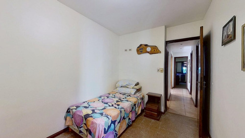 Hermosa Casa Venta Hurlingham C/jardín Aptacrédito