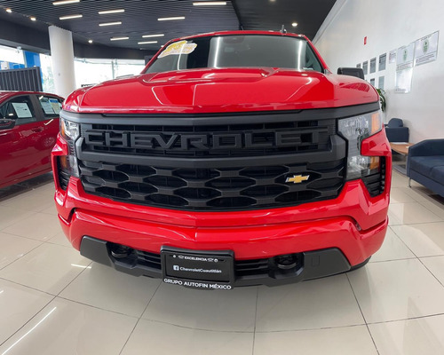 Chevrolet Silverado 5.3 V8 Custom Doble Cabina 4X4 At