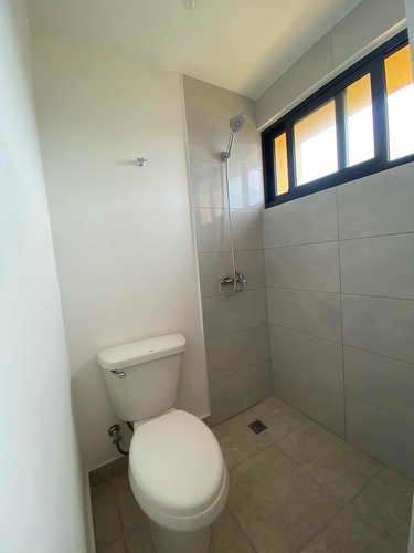 Apartamento En Alquiler En Gazcue Vista Al Mar 2habitaciones