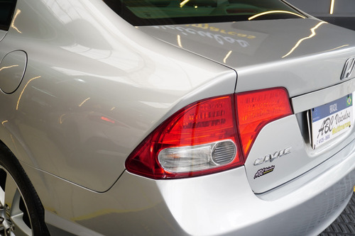 Honda Civic 1.8 LXS 16V FLEX 4P AUTOMÁTICO
