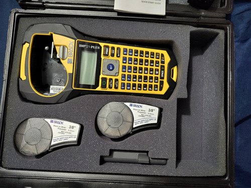 Kit De Impresión De Etiquetas Brady Bmp21-plus-kit1 (Usado)