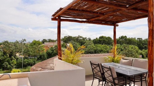 Casa En Venta En Playa Del Carmen De 2 Hab Con Alberca