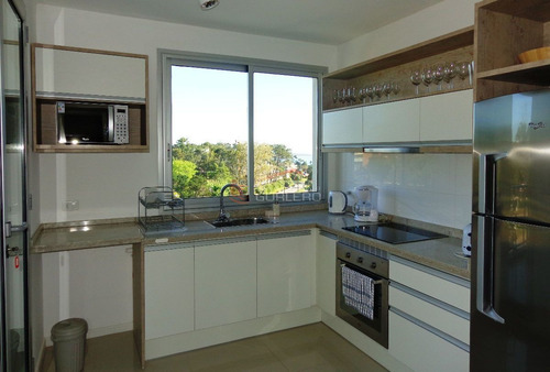 Imagen 20 de 30 de Venta De Apartamento En Mansa, Punta Del Este - 2 Dormitorios - Terraza Parrillero