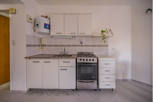 Departamento Monoambiente En Venta En Morón, G.b.a. Zona Oeste, Argentina