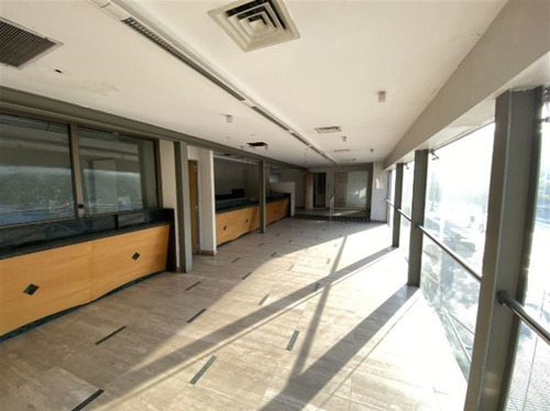 Imagen 9 de 13 de Local Comercial En Arriendo En Vitacura