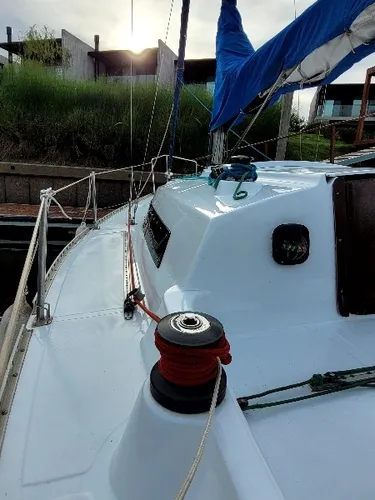 Velero Del Plata 26 - Eslora Y Calado Ideal Para Disfrutar