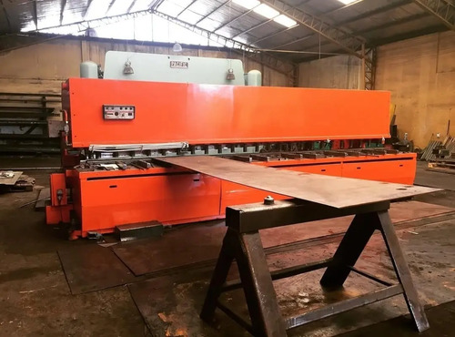 Cpm Vende Metalúrgica Funcionando Con Terreno.