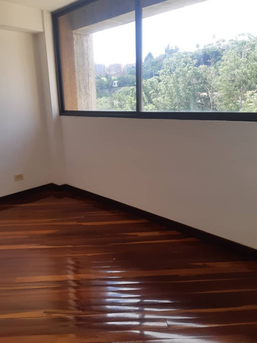 Imagen 7 de 12 de Se Alquila Apto De 140 Mts Cerro Verde Calle Llano Verde