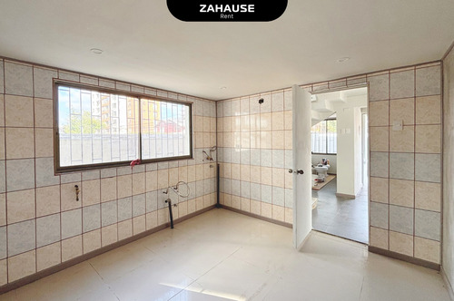 Casa En Arriendo 5 Dormitorios A Pasos De La U Del Biobío