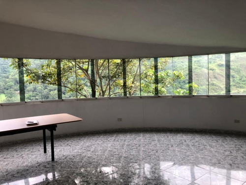 Imagen 15 de 16 de Ph Duplex En Venta Reformado En La Urb Miranda