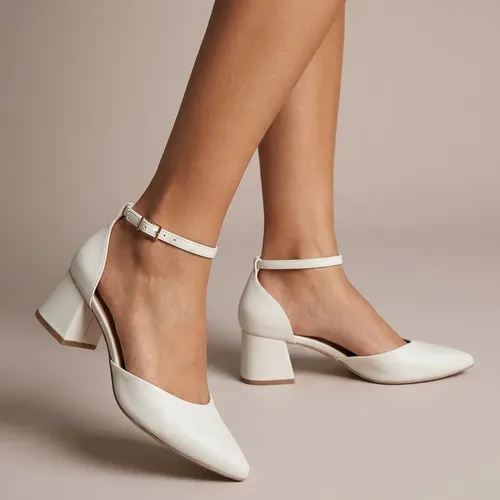 Sapato Scarpin Salto Baixo Bloco Fivela Ajustável Salomé