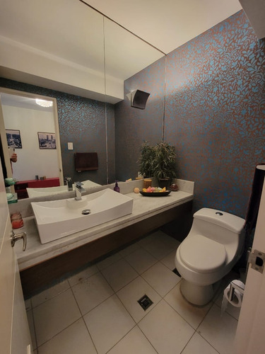Imagen 23 de 30 de Alquilo Lujoso Apto 275 Mts (3.000 Sq/ft), 4 Hab, 5 Baños, Piscina, Seguridad 24 Hrs, Cámaras De Seguridad, 3 Puestos.