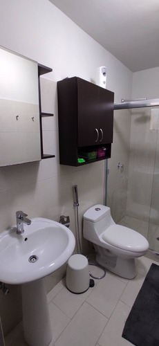 Imagen 11 de 15 de Re/max. Iris Hernandez. Vende Apartamento (60m2). Las Chimeneas. Valencia. Codigo 141259