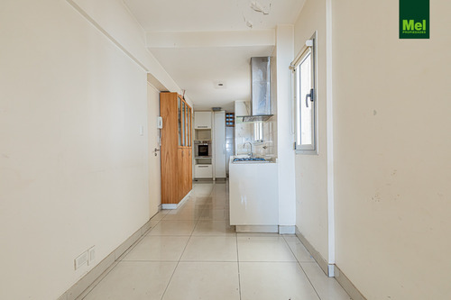 Excelente 3 Ambientes Con Dependencia Y Balcon Al Frente
