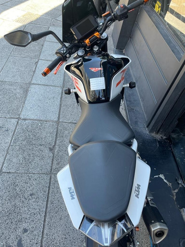 Imagen 12 de 16 de Ktm Duke 390 Z400 Cordasco