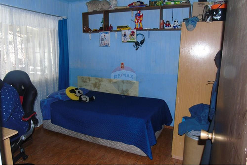 Hogar Ideal En Peñaflor: 3d/1b Y Amplio Terreno