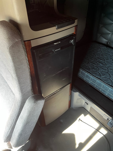 Cascadia 2016,pedimento Vu Dd15 Std 10 Cambios 586000 Millas